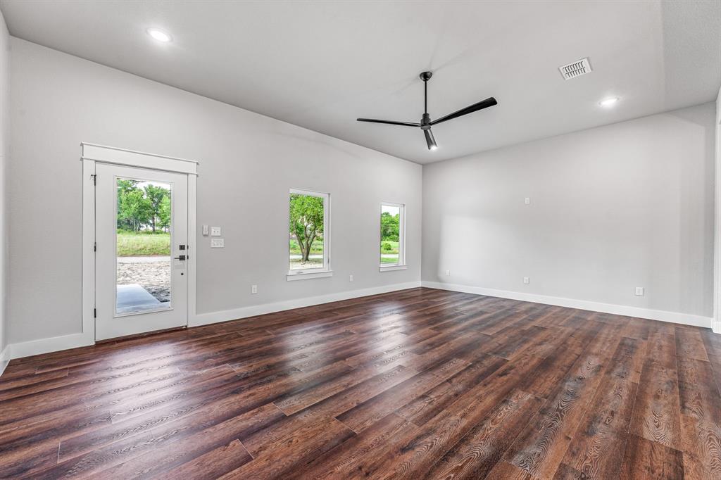 1007 Westwood Property Photo 6