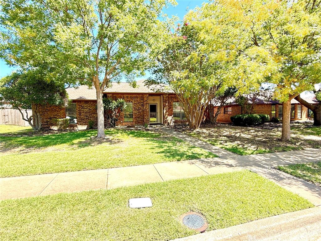 1321 Chicota Drive Property Photo 1