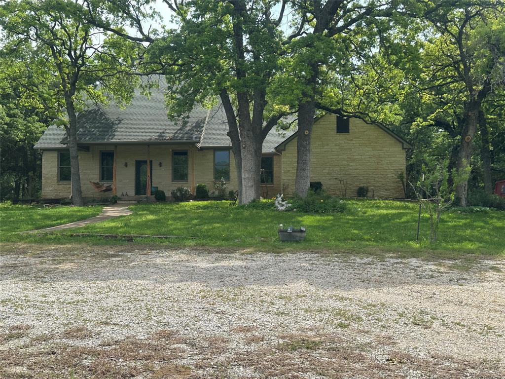 215 Private Road 2394 Property Photo