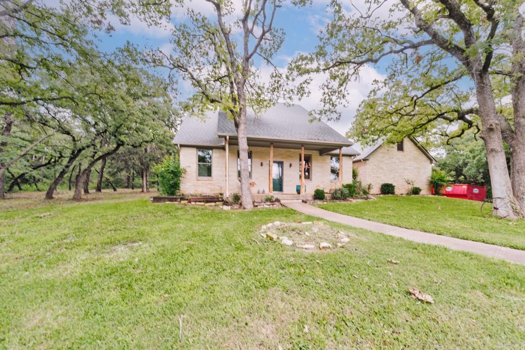 215 Private Road 2394 Property Photo 4