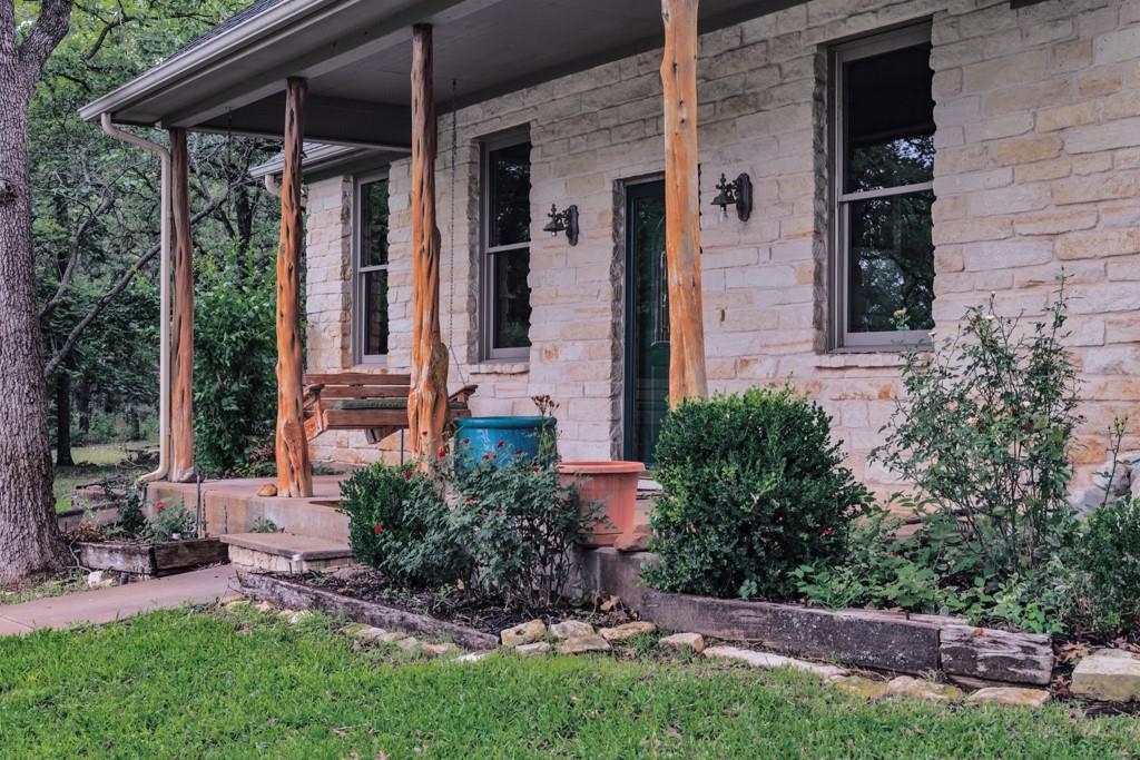 215 Private Road 2394 Property Photo 6