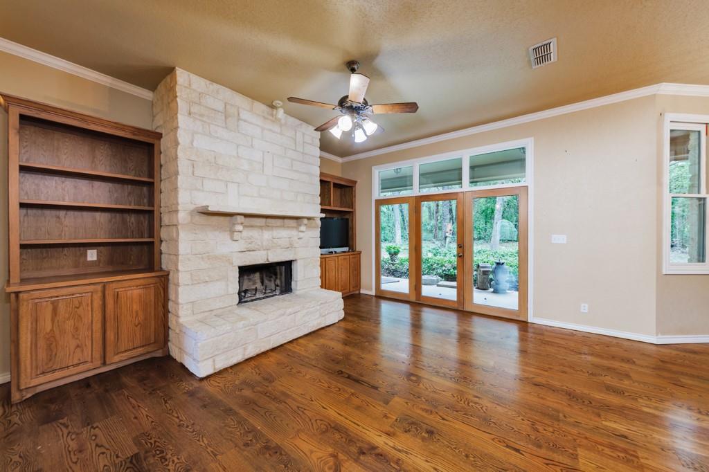 215 Private Road 2394 Property Photo 9