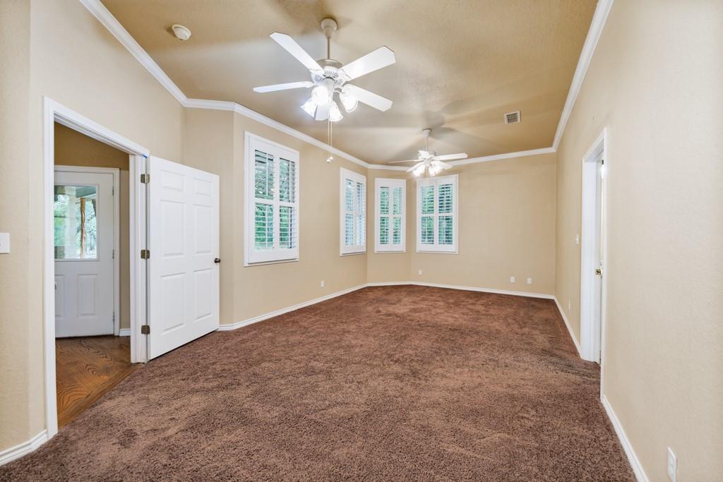 215 Private Road 2394 Property Photo 23