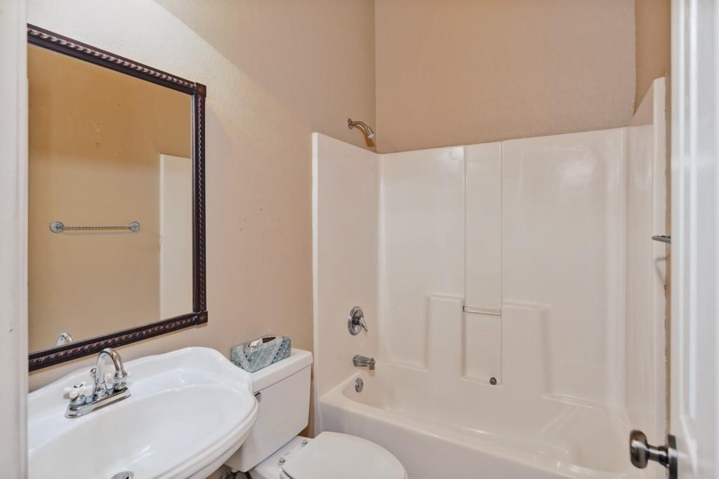 215 Private Road 2394 Property Photo 27