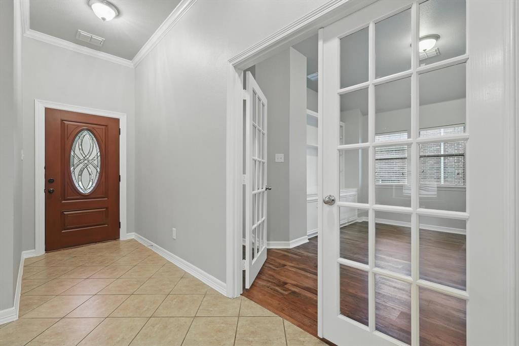 14900 Riverside Drive Property Photo 8