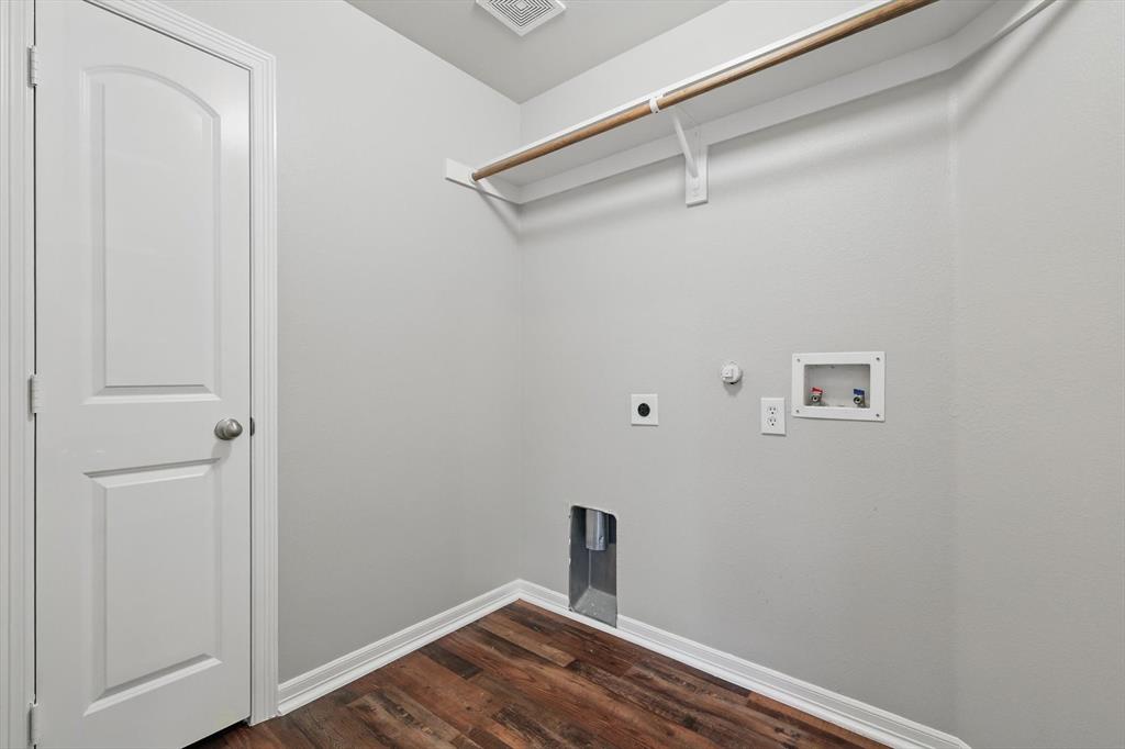 14900 Riverside Drive Property Photo 24