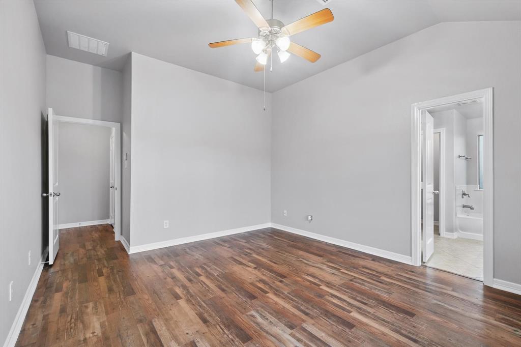 14900 Riverside Drive Property Photo 26