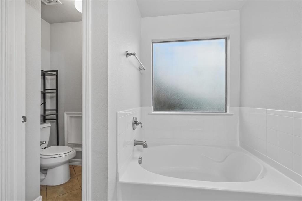 14900 Riverside Drive Property Photo 29