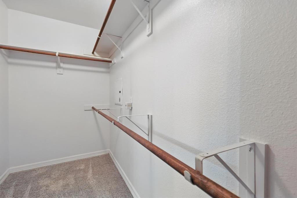 14900 Riverside Drive Property Photo 32