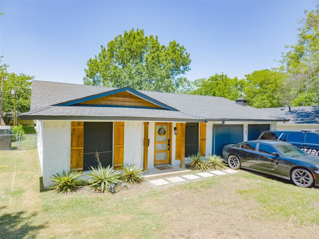 325 Clary Drive Property Photo
