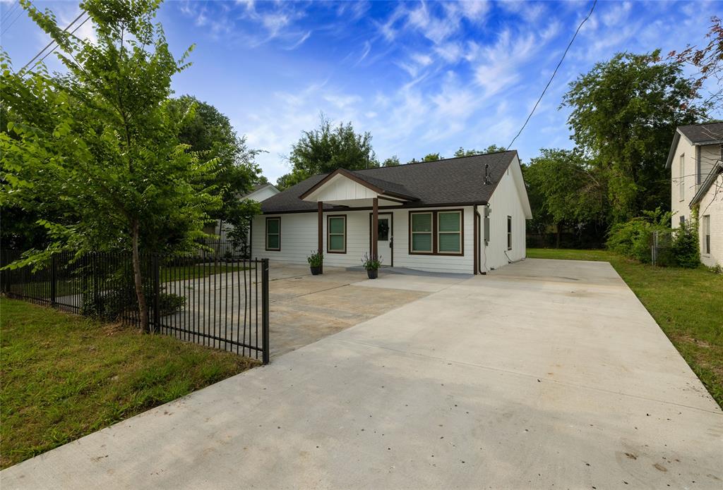 7810 Cantura Drive Property Photo