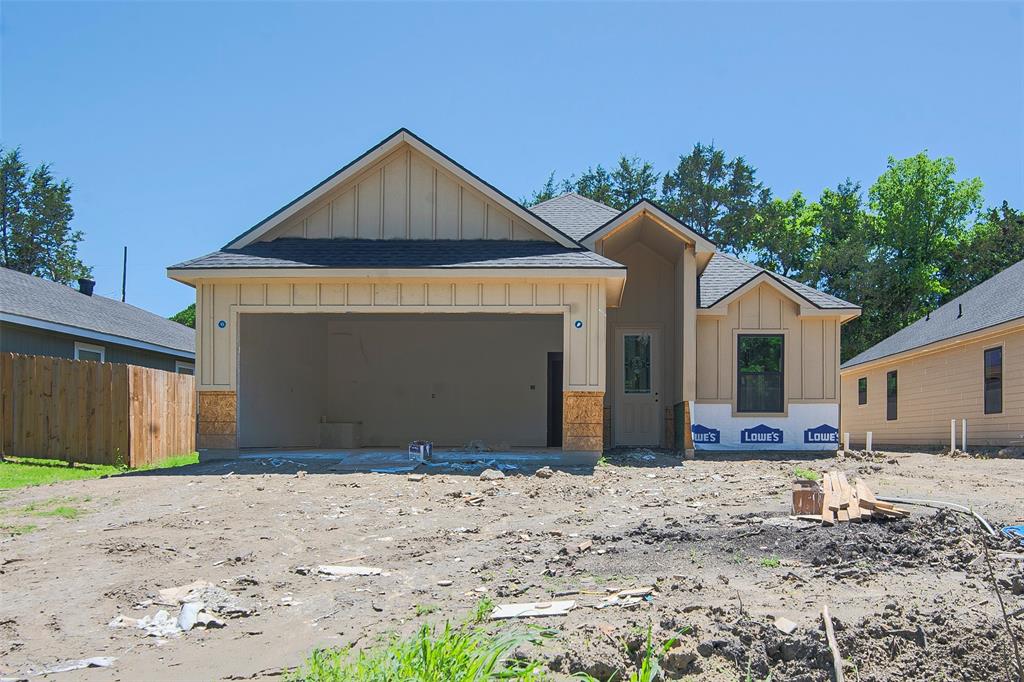 203 W Elm Street Property Photo