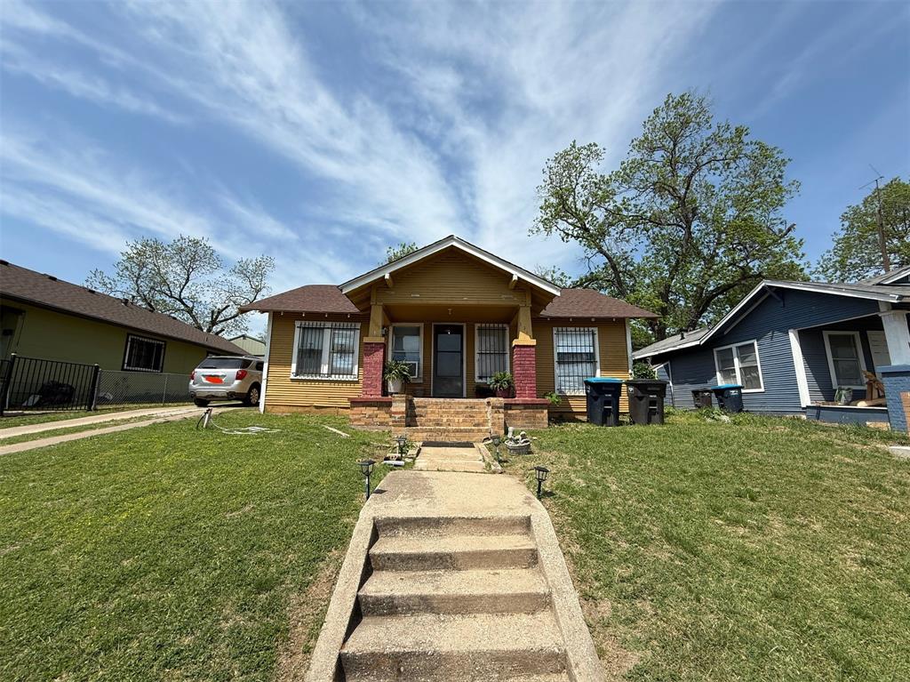 2319 Ross Avenue Property Photo