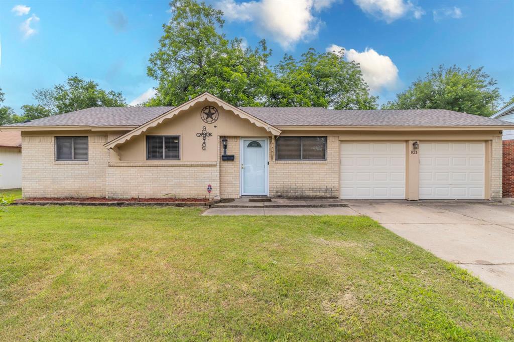821 Belaire Drive Property Photo 1