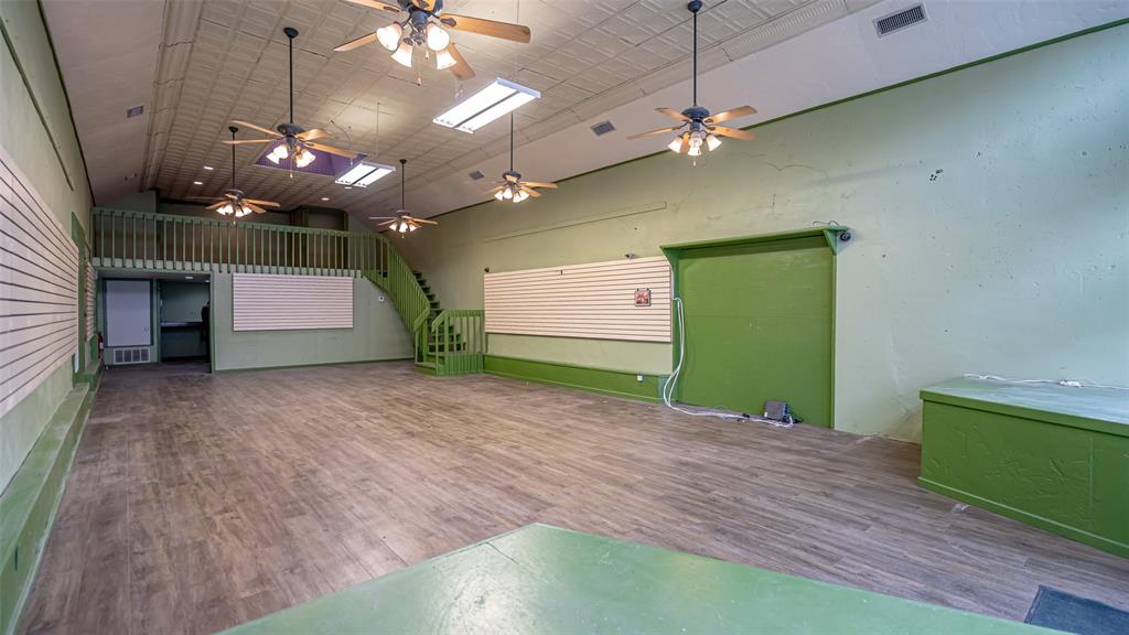 115 E Blackjack Street Property Photo 18
