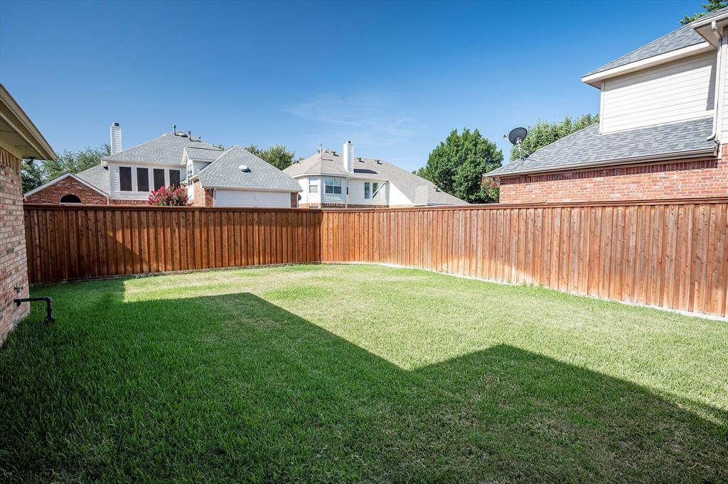 3704 Southport Drive Property Photo 3