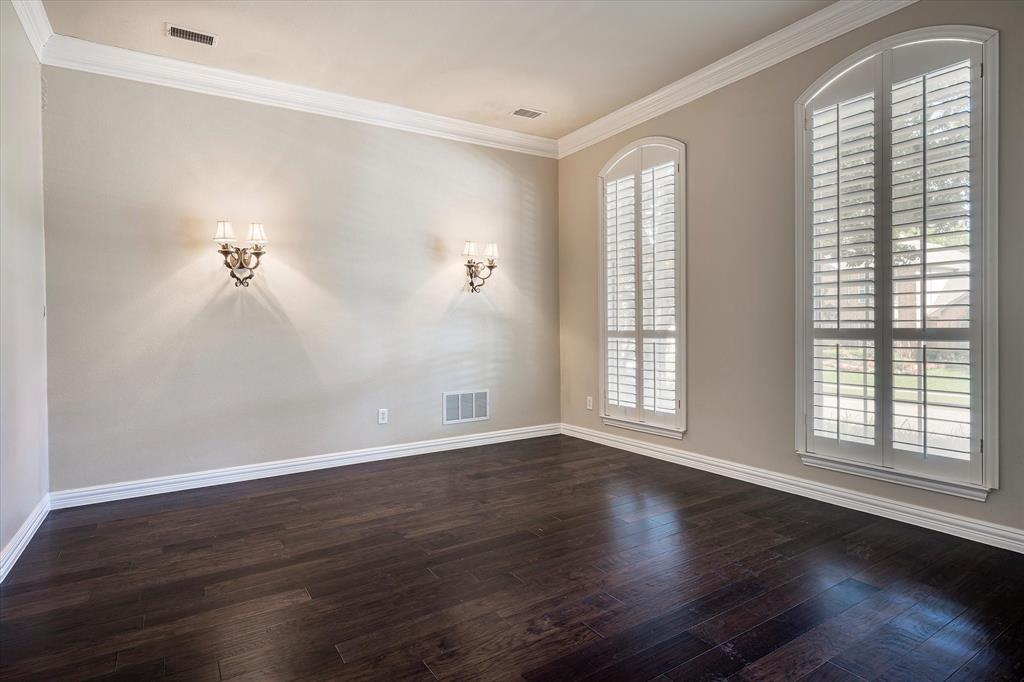 3704 Southport Drive Property Photo 6
