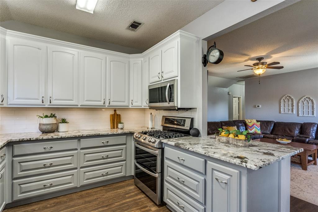1062 E Oak Street Property Photo