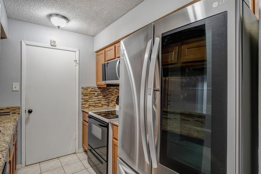 12480 Abrams Road Property Photo 6