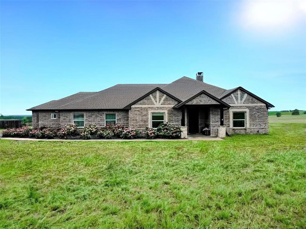 1061 N Whitt Road Property Photo