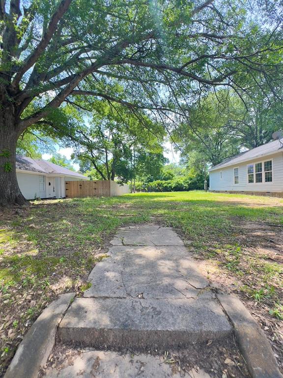 2635 Lillian Street Property Photo 3