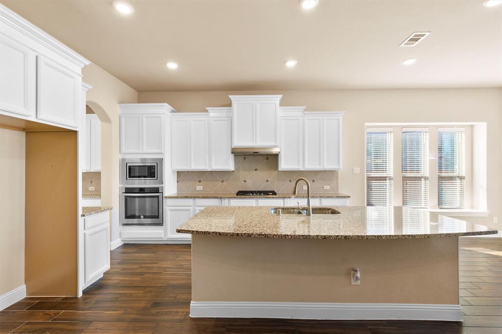 102 Autumn Sage Drive Property Photo 16