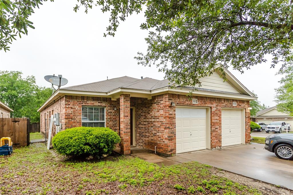 913 Jenni Drive Property Photo
