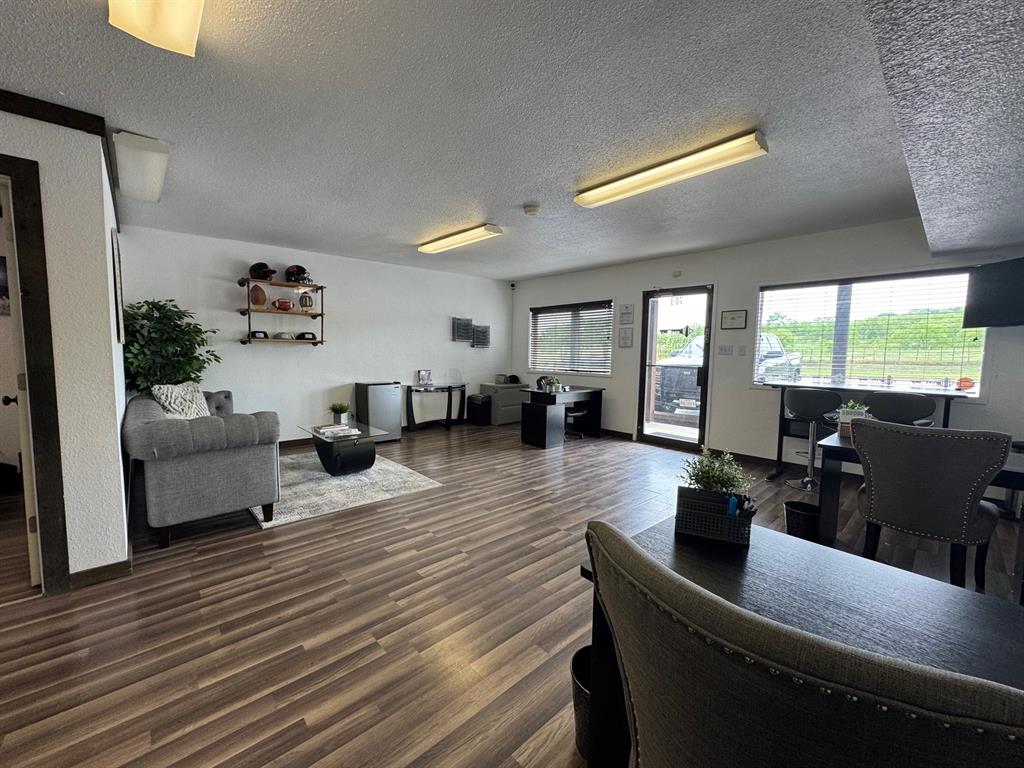 703 N Fm 1187 Property Photo 4