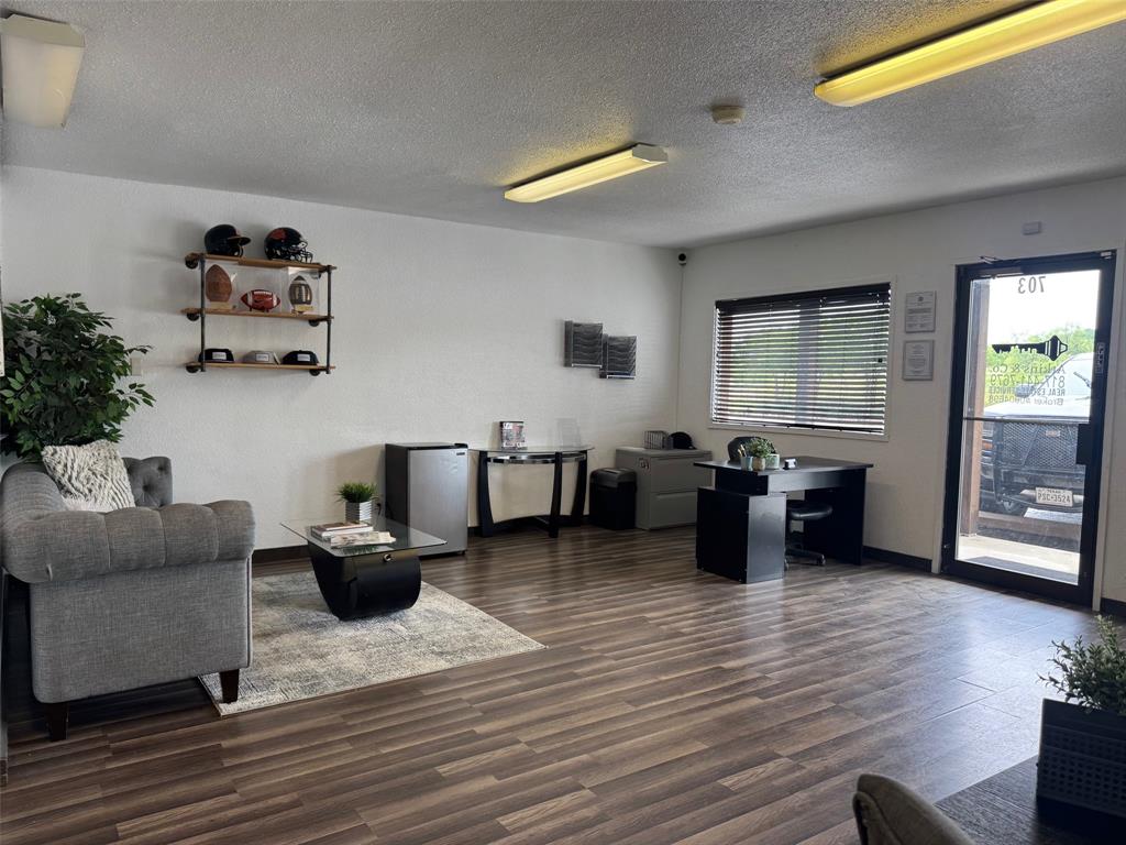 703 N Fm 1187 Property Photo 5