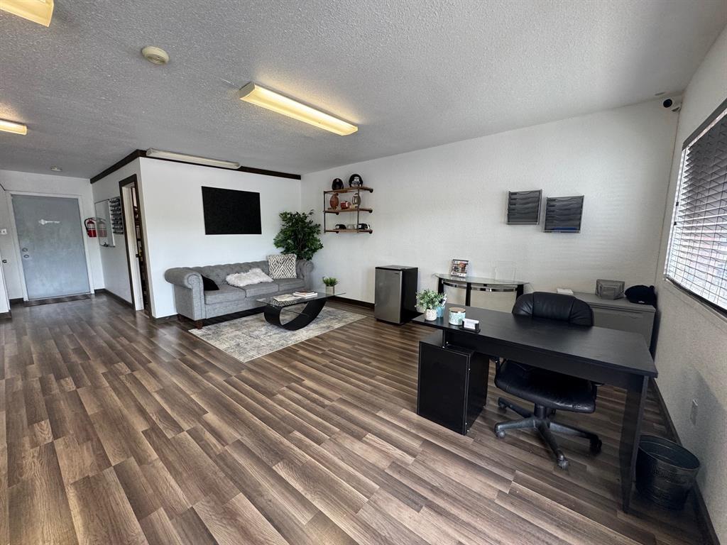 703 N Fm 1187 Property Photo 6