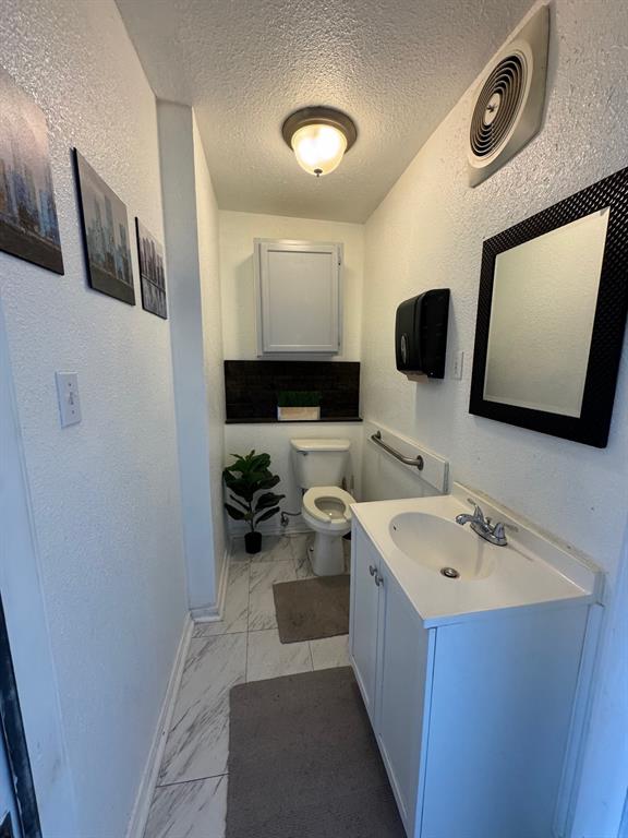 703 N Fm 1187 Property Photo 8