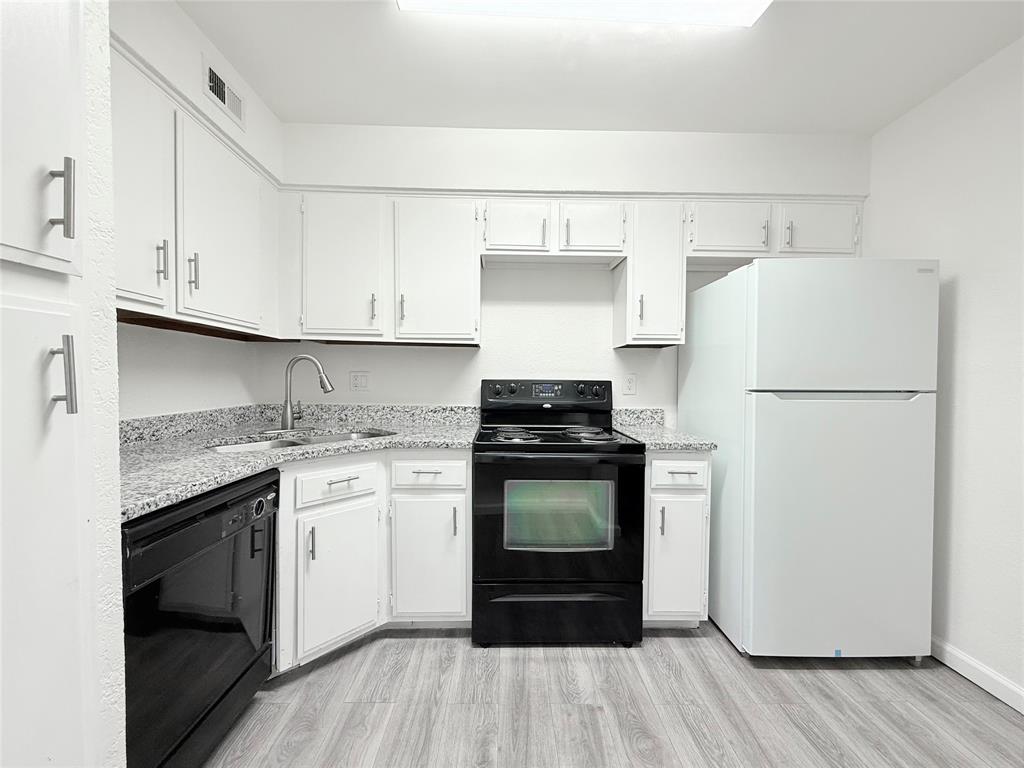 7522 Holly Hill Drive Property Photo