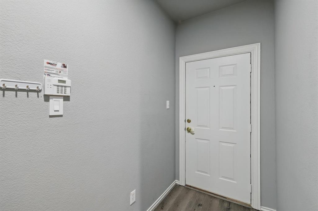 4528 Sleepy Meadows Drive Property Photo 3