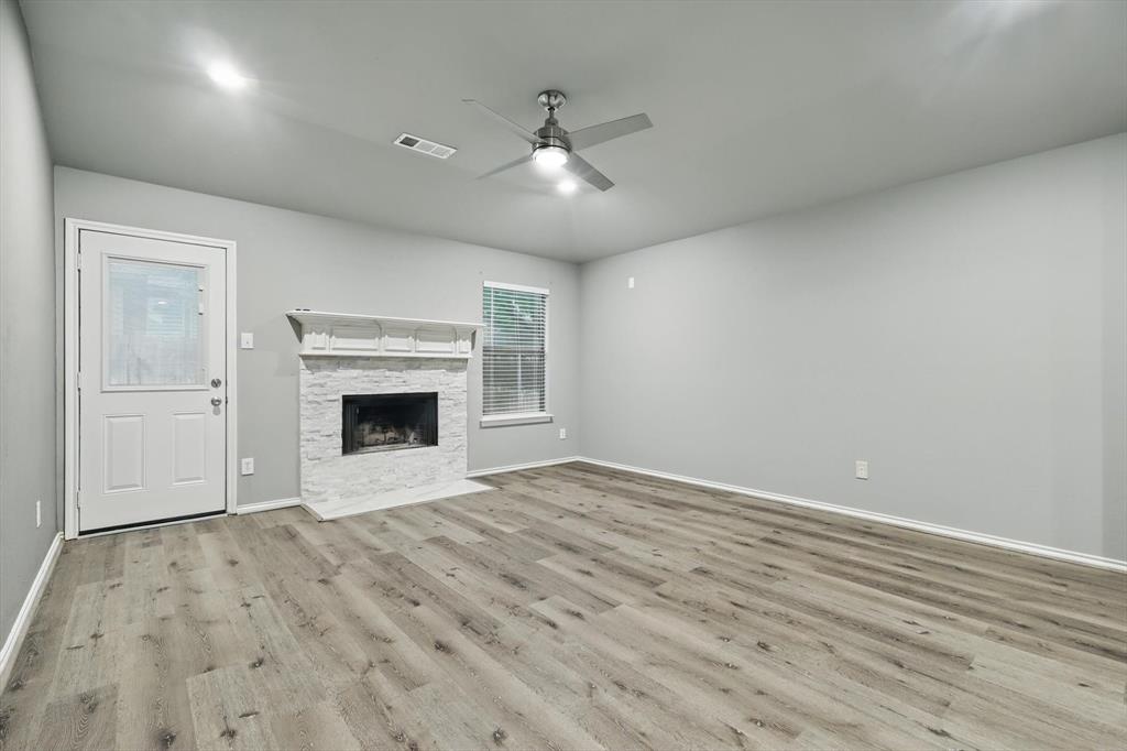 4528 Sleepy Meadows Drive Property Photo 6