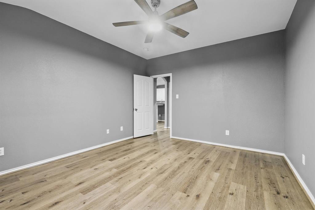 4528 Sleepy Meadows Drive Property Photo 17