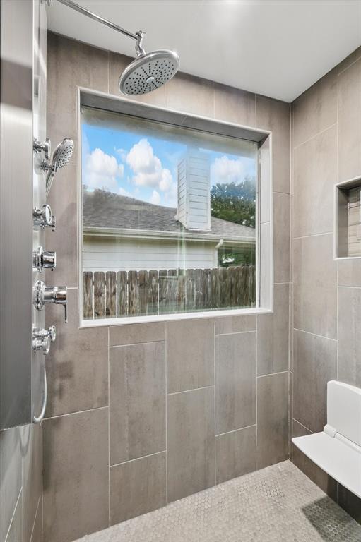 4528 Sleepy Meadows Drive Property Photo 21