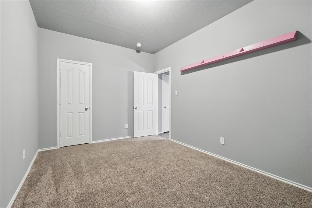 4528 Sleepy Meadows Drive Property Photo 25