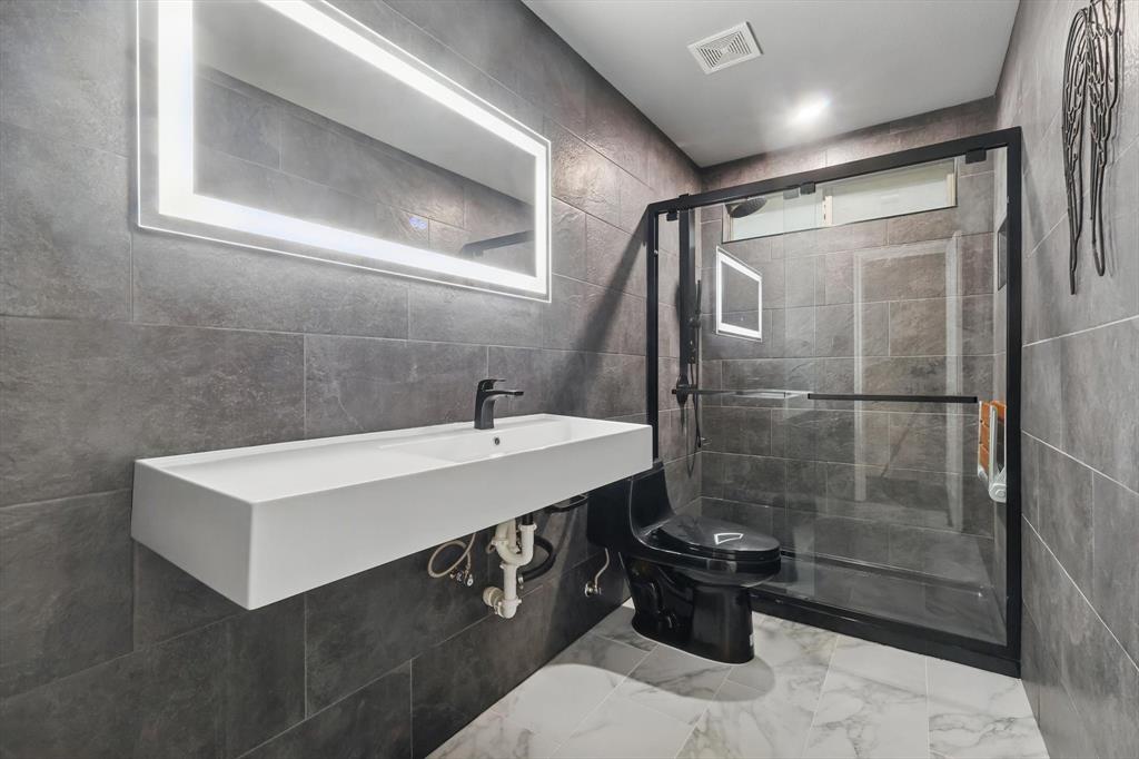 4528 Sleepy Meadows Drive Property Photo 26