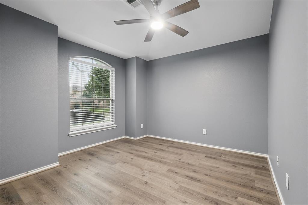 4528 Sleepy Meadows Drive Property Photo 29