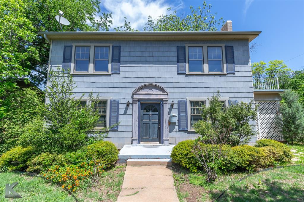 2234 Idlewild Street Property Photo