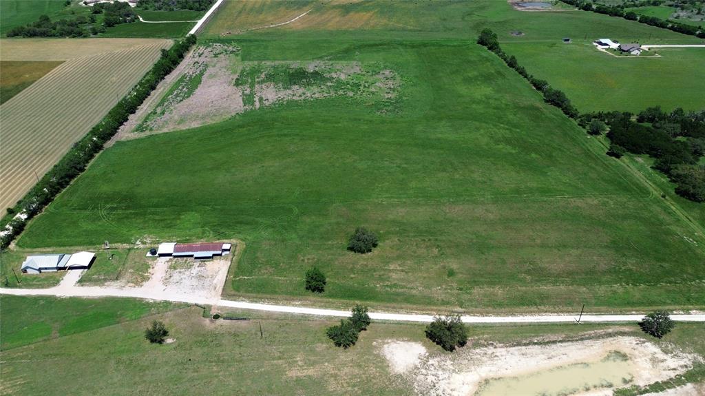 725 County Road 520 Property Photo 7