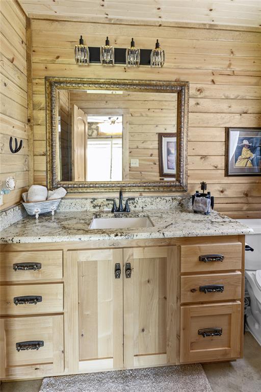 725 County Road 520 Property Photo 40