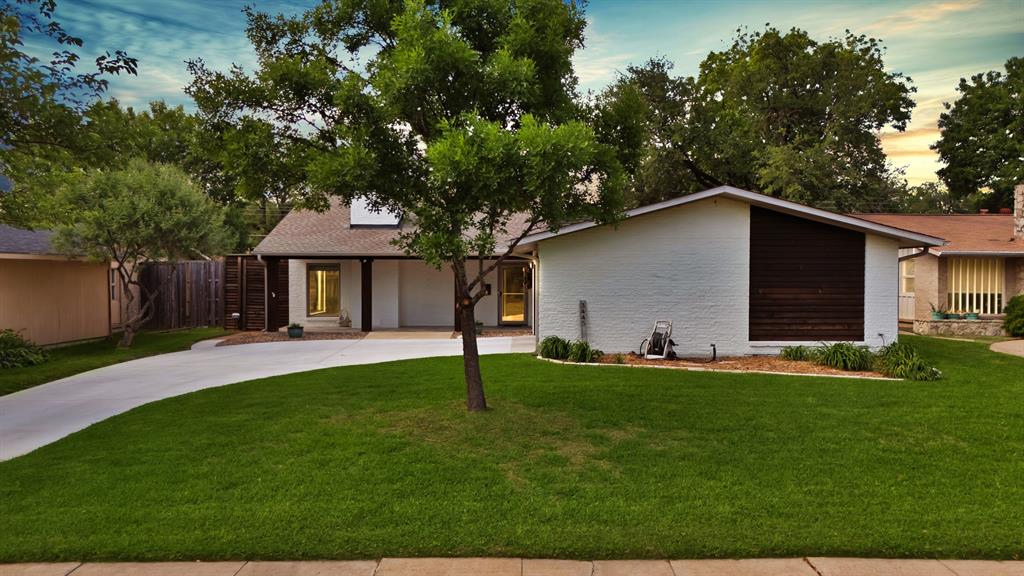 3445 High Vista Drive Property Photo 1