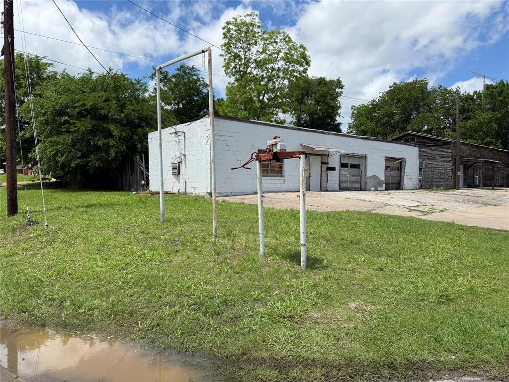 501 Katy Boulevard Property Photo 1