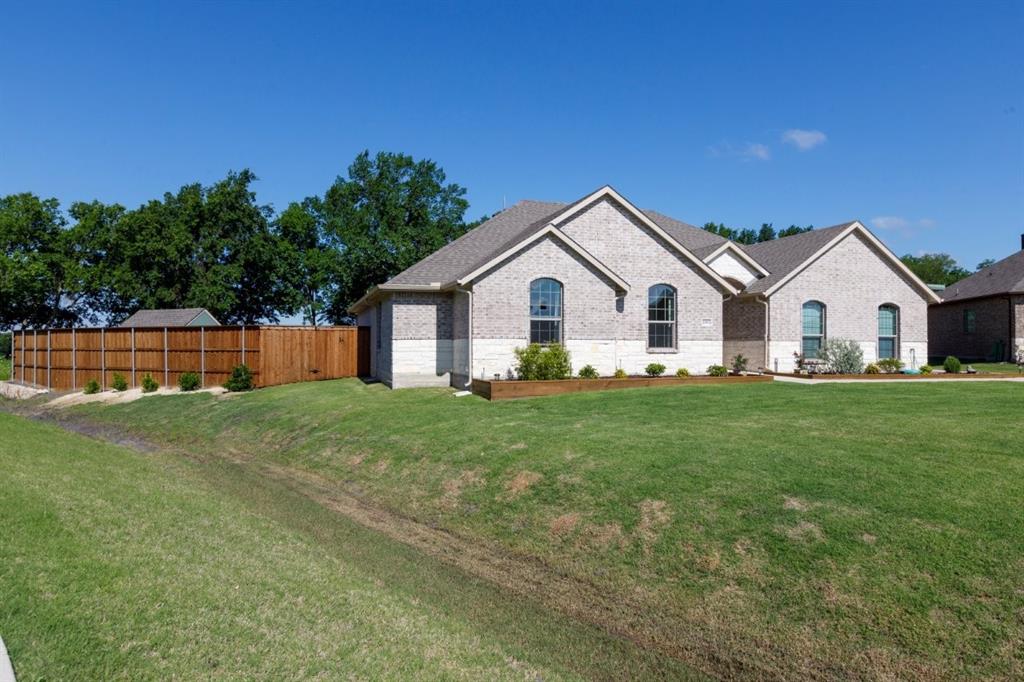 2093 Creekview Lane Property Photo 1