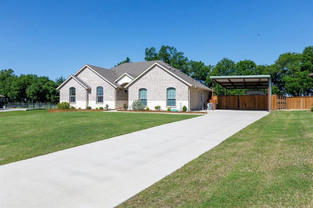 2093 Creekview Lane Property Photo 2
