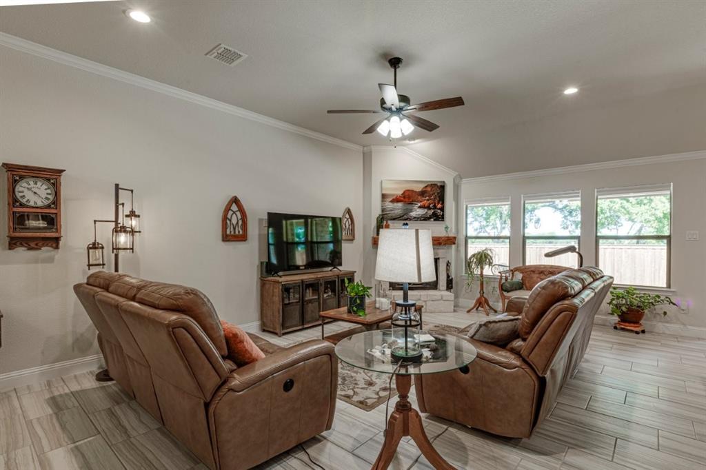 2093 Creekview Lane Property Photo 7