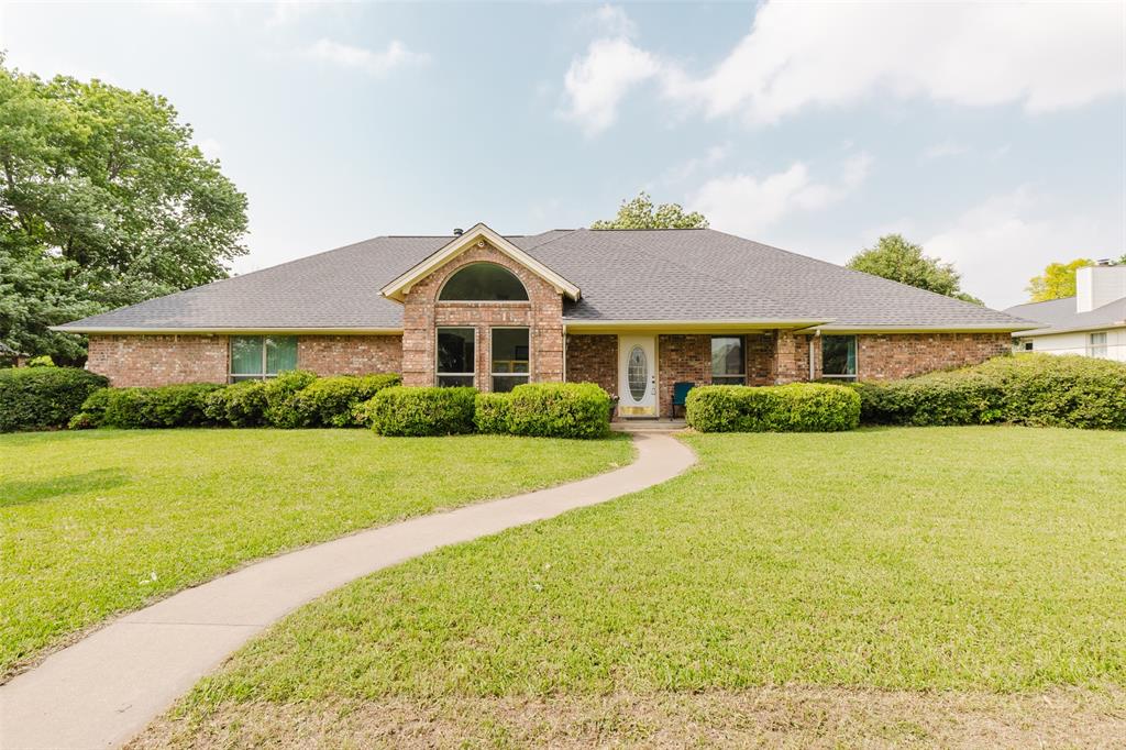 305 Brookview Drive Property Photo 1