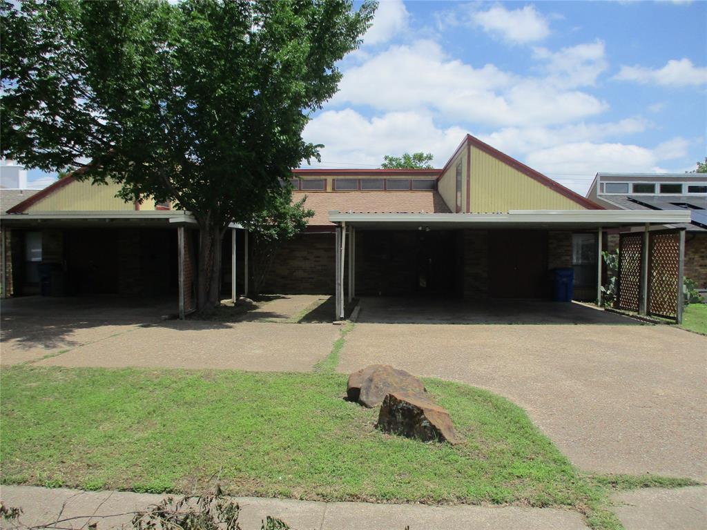 203 Yorkshire Court Property Photo