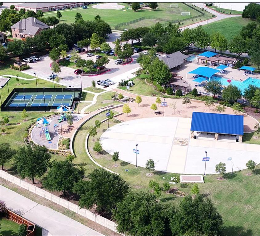 602 Sienna Court Property Photo 6